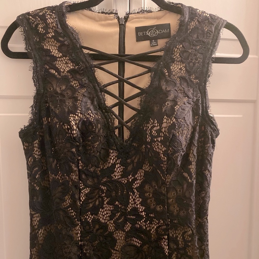 BETSY AND ADAM LACE UP BLACK DRESS
